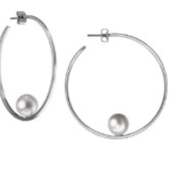 Janis Savitt Oprah's Favorite Floating Pearl Hoop Earrings (silver) - Picture 2 of 2